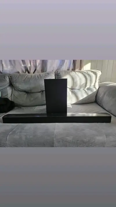 Barra de sonido Samsung HW-B550 con subwoofer - miniatura 1