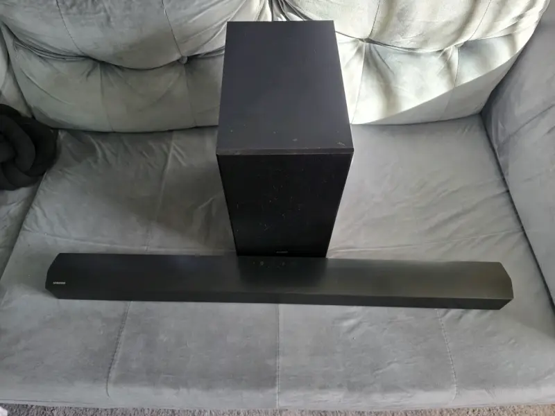 Barra de sonido Samsung HW-B550 con subwoofer - 5
