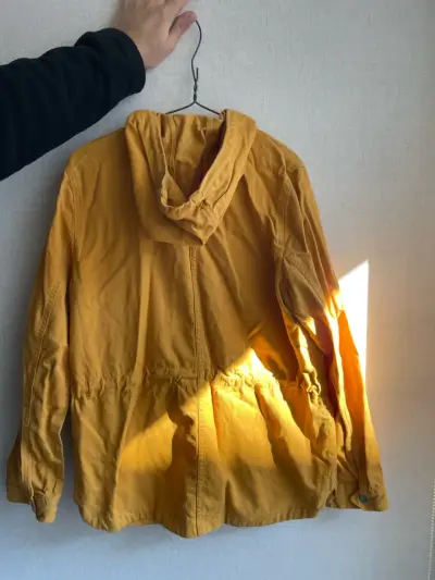 Chaqueta amarilla con capucha H&M Divided - miniatura 3