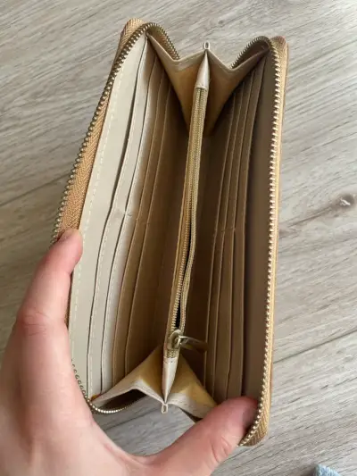 Billetera de cuero con diseño étnico - miniatura 2