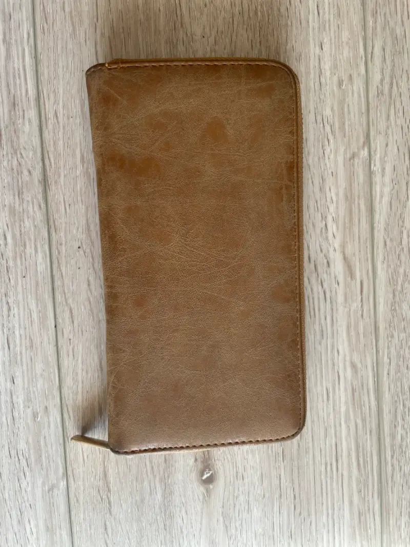 Billetera de cuero con diseño étnico - 4