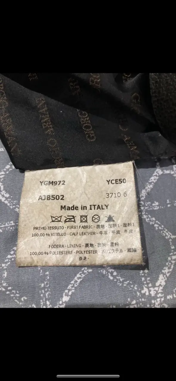 Bolso de cuero marca Giorgio Armani elegante - 3