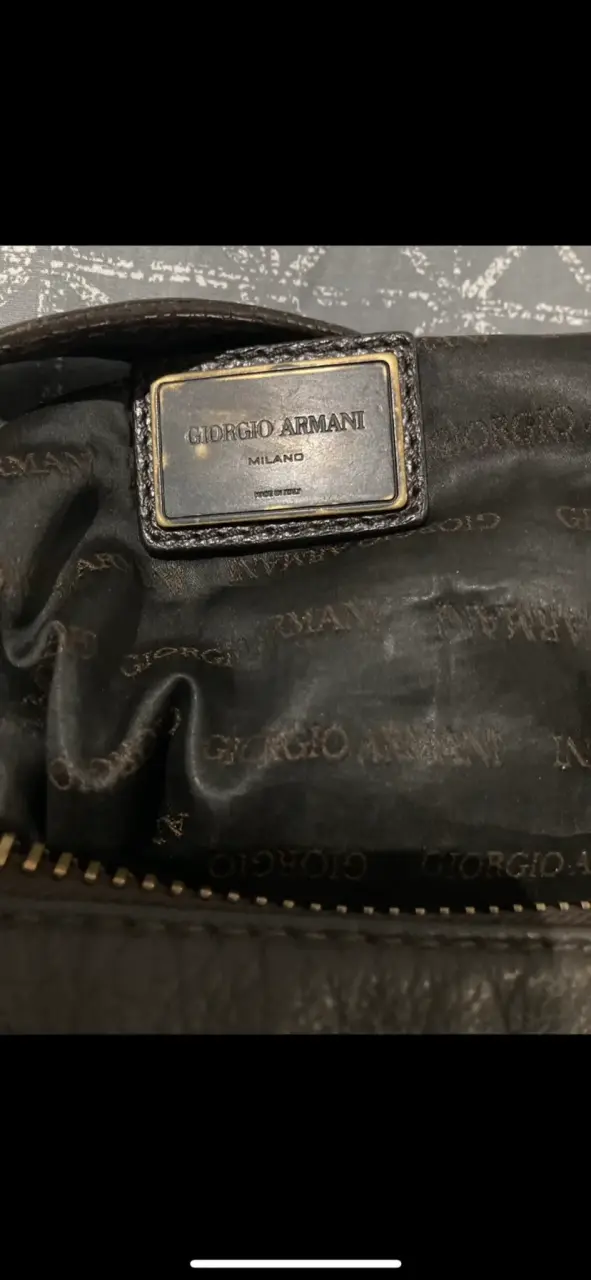 Bolso de cuero marca Giorgio Armani elegante - 4
