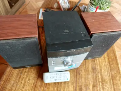 Sistema de sonido Sony con altavoces y control remoto - miniatura 3