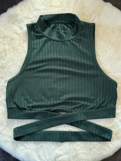Conjunto de tops de tirantes en varios colores - miniatura 2