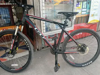 Bicicleta de Montaña GT Aro 29 Negra - miniatura 2