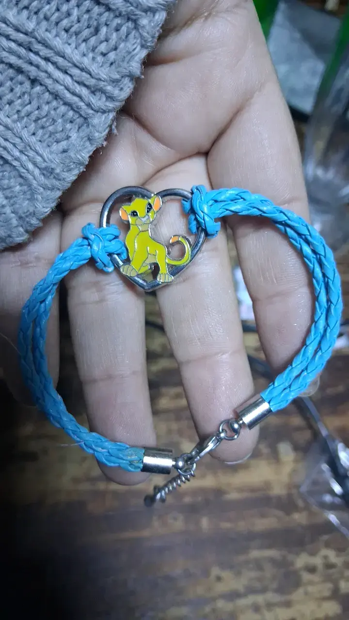 Pulsera de cuerda azul con figura de león - 2