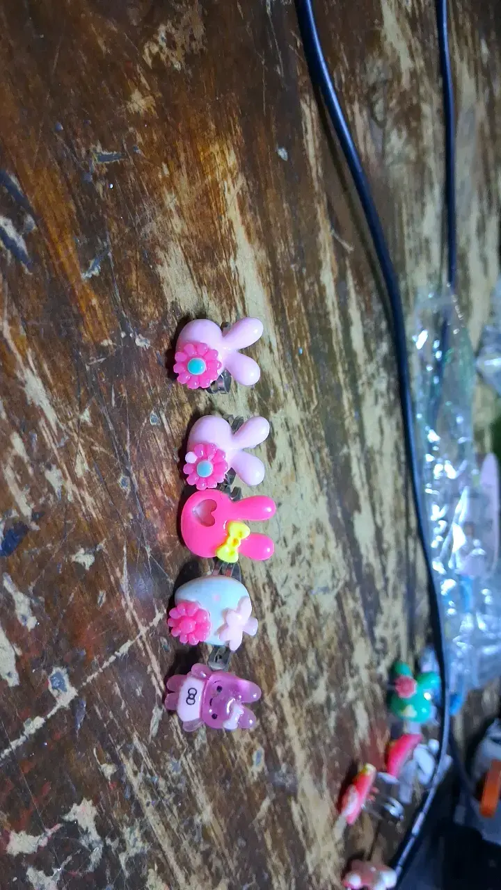 Anillos Decorativos de Flores y Corazones - 2