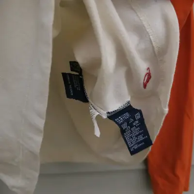 Polera Tommy Hilfiger manga larga naranja y blanca - miniatura 4