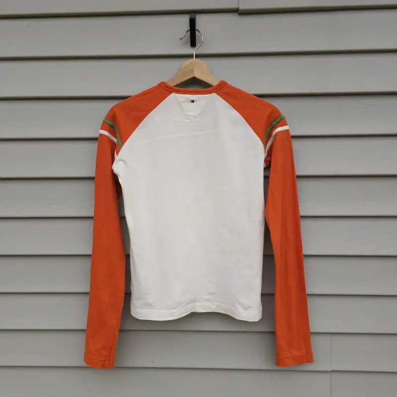 Polera Tommy Hilfiger manga larga naranja y blanca - 5