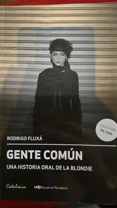 Libro 'Gente Común' de Rodrigo Fluxá - miniatura 1