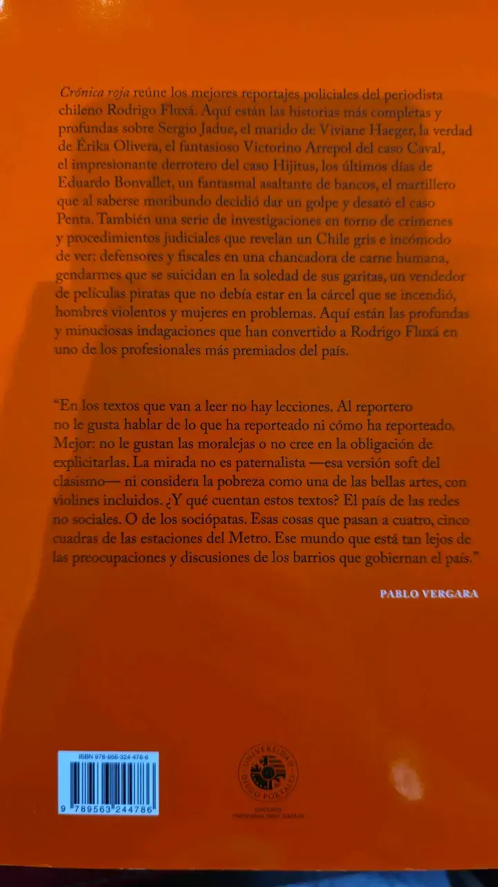 Libro Crónica Roja de Rodrigo Fluxá - 2