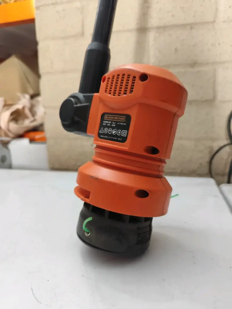 orilladora eléctrica Black+Decker modelo GL600N-B2 - 2