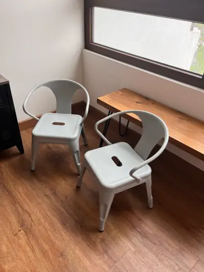 Par de sillas Tolix metálicas modernas grises - miniatura 1