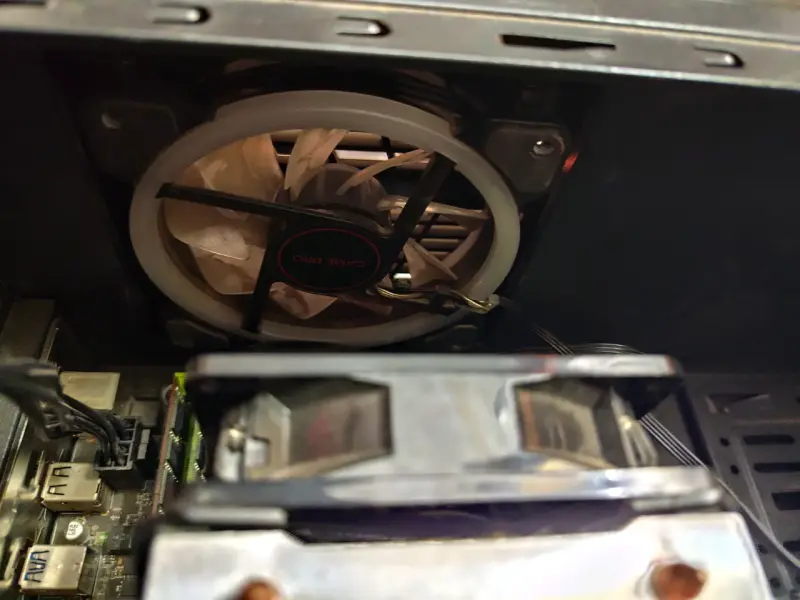 PC Gamer Xeon 2689 / RX 570 8GB VRAM / 16 GB RAM - 4