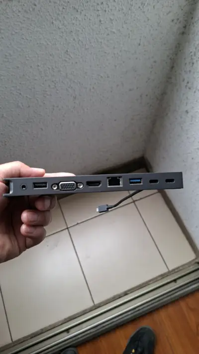 Docking station Lenovo con múltiples puertos - miniatura 1