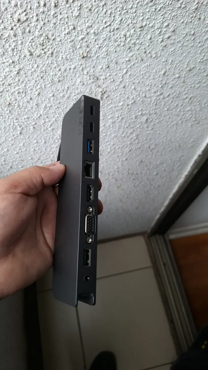 Docking station Lenovo con múltiples puertos - 3