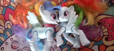 Figuras My Little Pony RainbowDash - miniatura 1