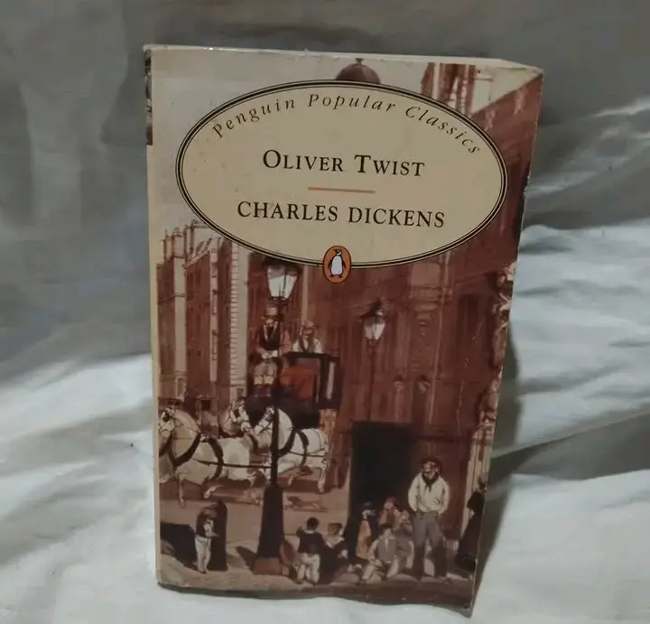 Libro Oliver Twist de Charles Dickens Penguin Popular Classics - 1