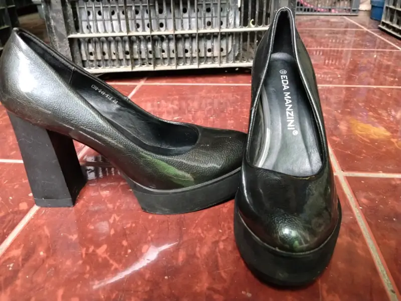 Botines de cuero marrón con tacón bajo - 2