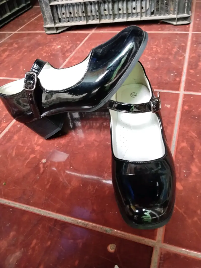 Botines de cuero marrón con tacón bajo - 3