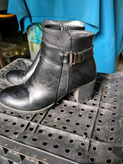 Botines de cuero marrón con tacón bajo - miniatura 4