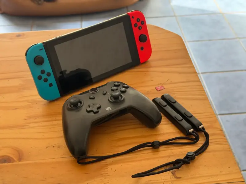 Consola Nintendo Switch 1 con accesorios - 3