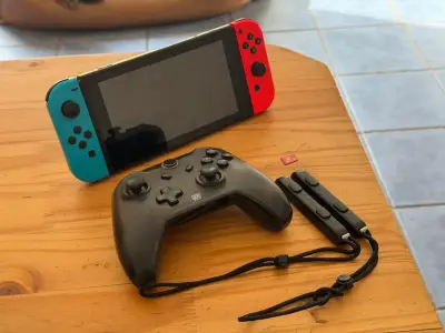Consola Nintendo Switch 1 con accesorios - miniatura 3