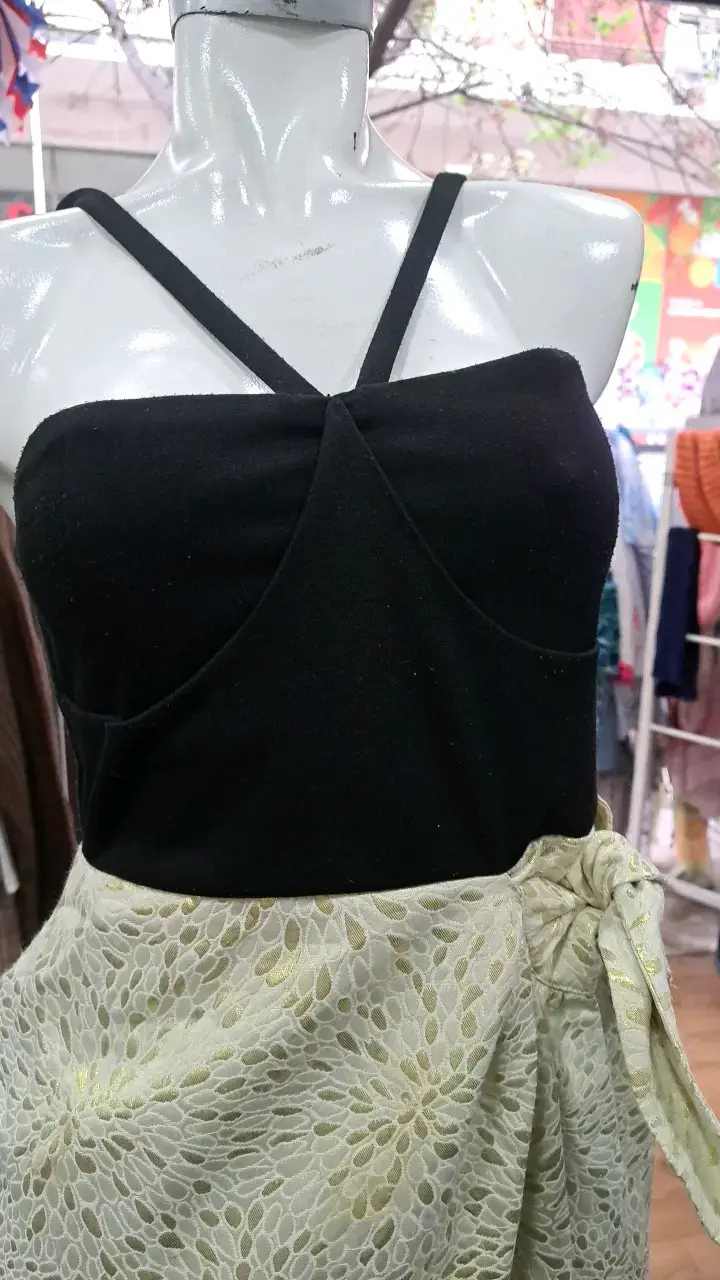 Vestido corto bicolor con tirantes - 3