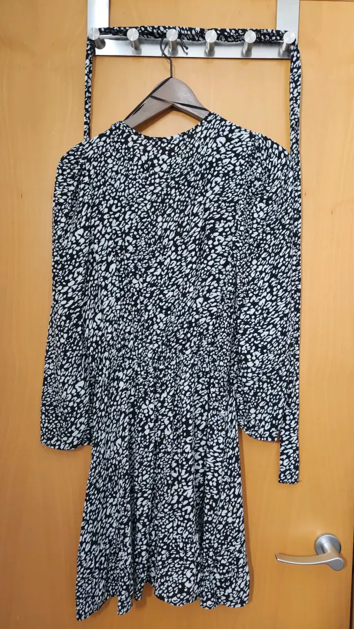 Vestido estampado blanco y negro Zara - 2