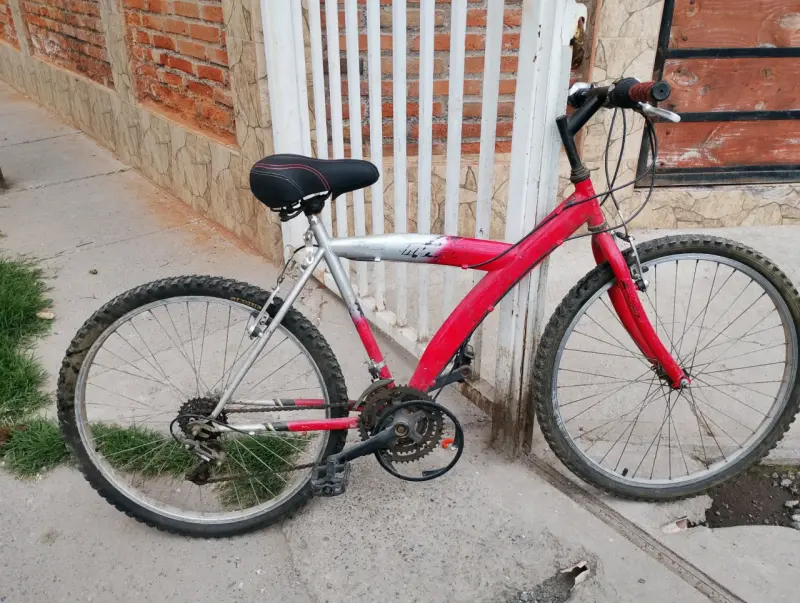 Bicicleta de montaña  usada (Lahsen Discovery 260) - 2