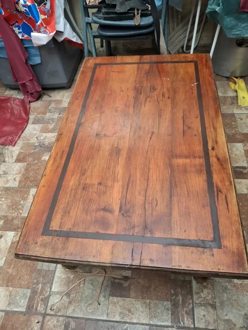 Mesa de Madera Rústica para Comedor - 1