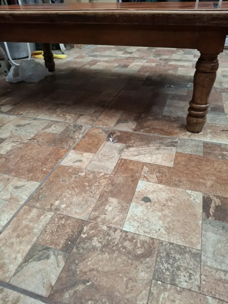 Mesa de Madera Rústica para Comedor - 4