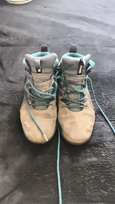 Botas de trekking Puma gris con detalles turquesa - miniatura 1