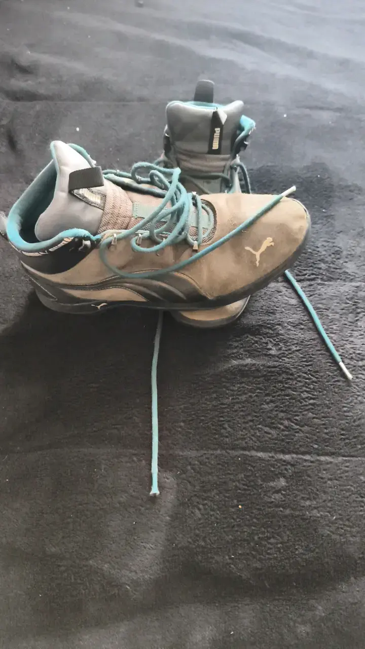Botas de trekking Puma gris con detalles turquesa - 2