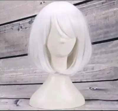 Peluca blanca corta estilo cosplay - miniatura 1