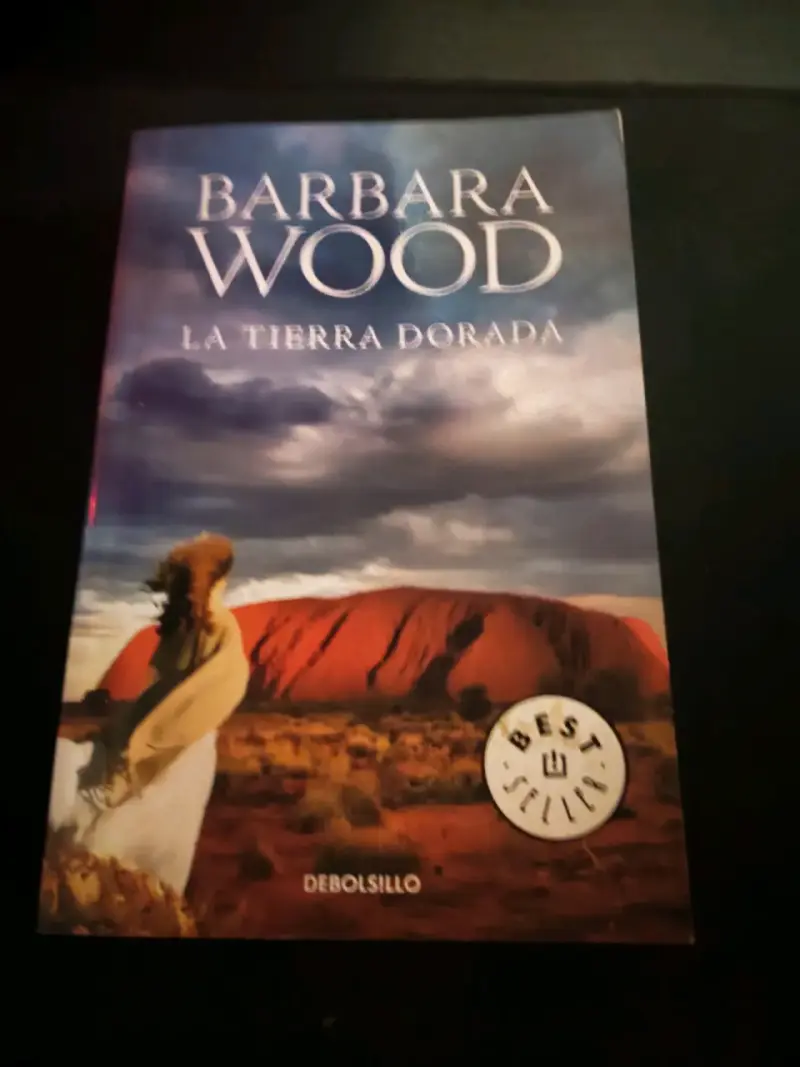 Libro 'La Tierra Dorada' de Barbara Wood