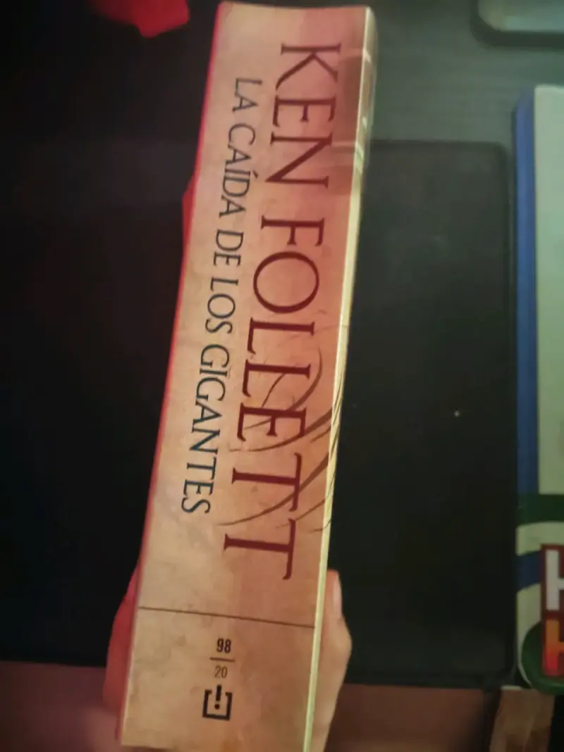 Libro 'La Caída de los Gigantes' de Ken Follett - 3