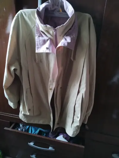 Chaqueta beige - miniatura 2