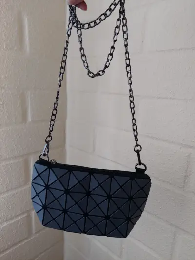 Cartera Baobao Issey Miyake geométrica gris - miniatura 6