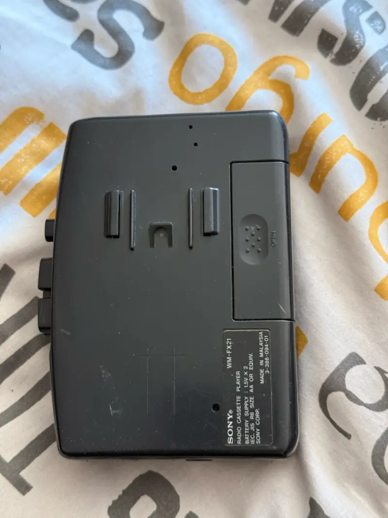Walkman Sony WM-FX21 con Radio AM/FM - 2