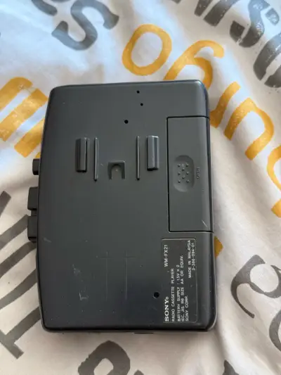 Walkman Sony WM-FX21 con Radio AM/FM - miniatura 2