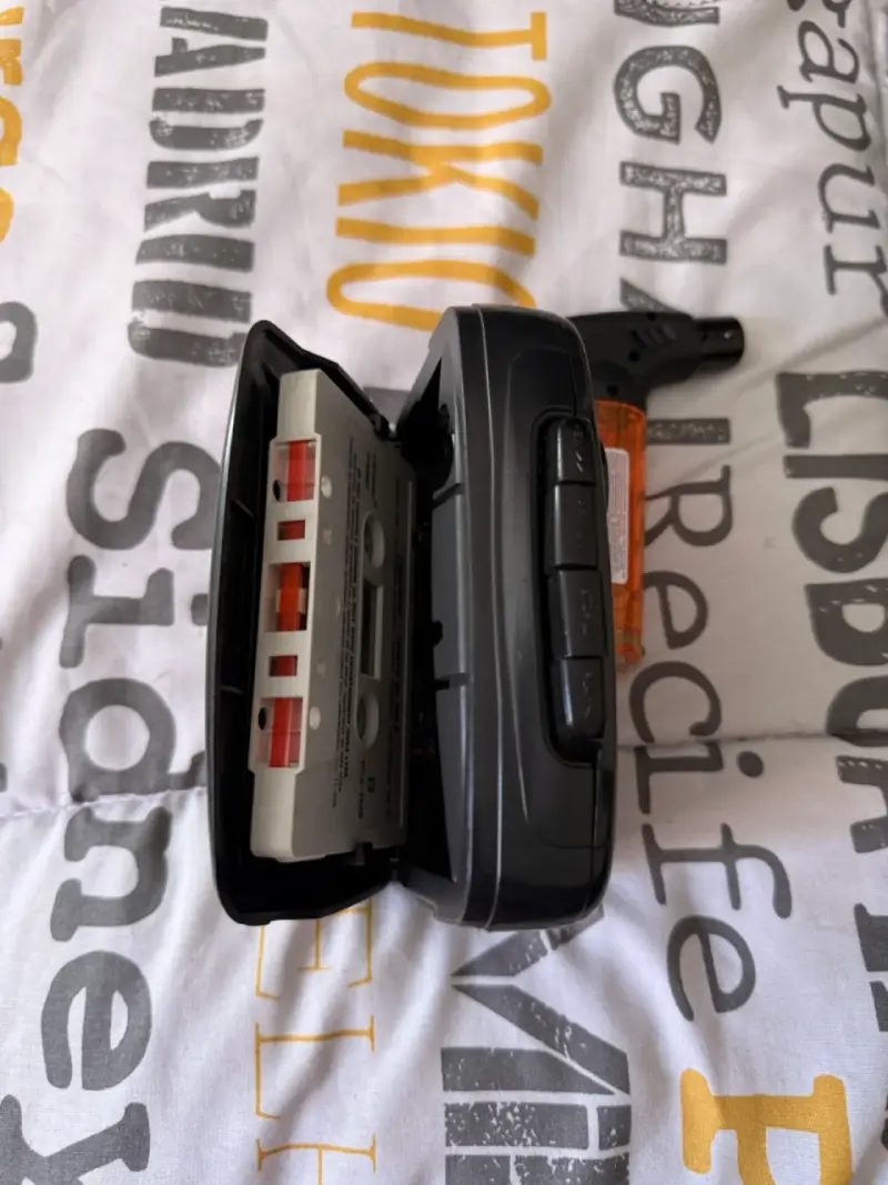 Walkman Admiral con radio FM y cassette - 2