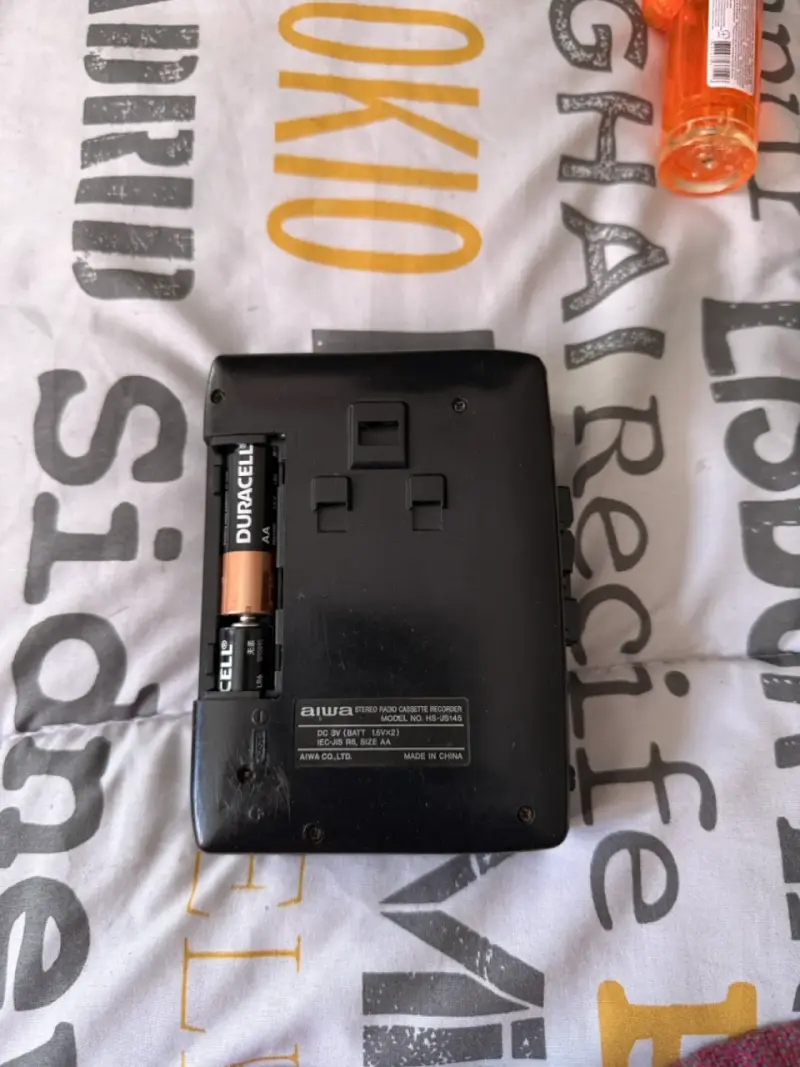 Grabadora Portátil Aiwa con Radio AM/FM - 3
