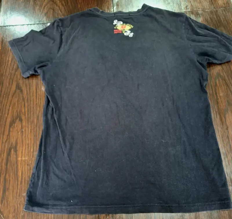 Polera negra con diseño oriental Big Train - 2