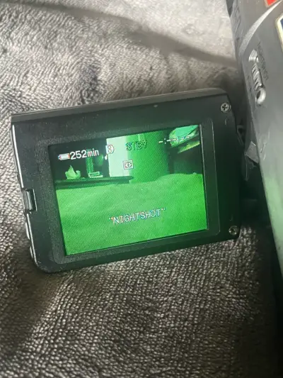 Videocámara Sony Handycam DCR-TRV110 - miniatura 3