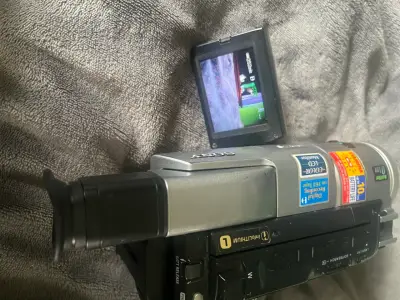 Videocámara Sony Handycam DCR-TRV110 - miniatura 4