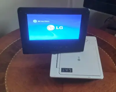 Reproductor DVD Portátil LG DP351G (Excelente Esta - miniatura 3