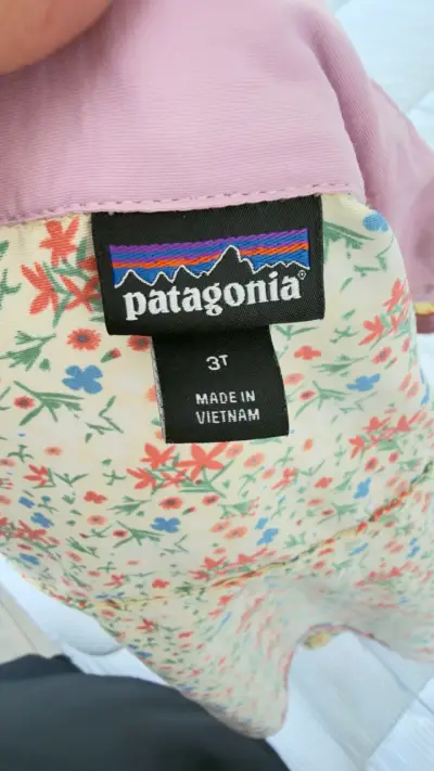 Chaqueta impermeable infantil Patagonia floral 3T - miniatura 3