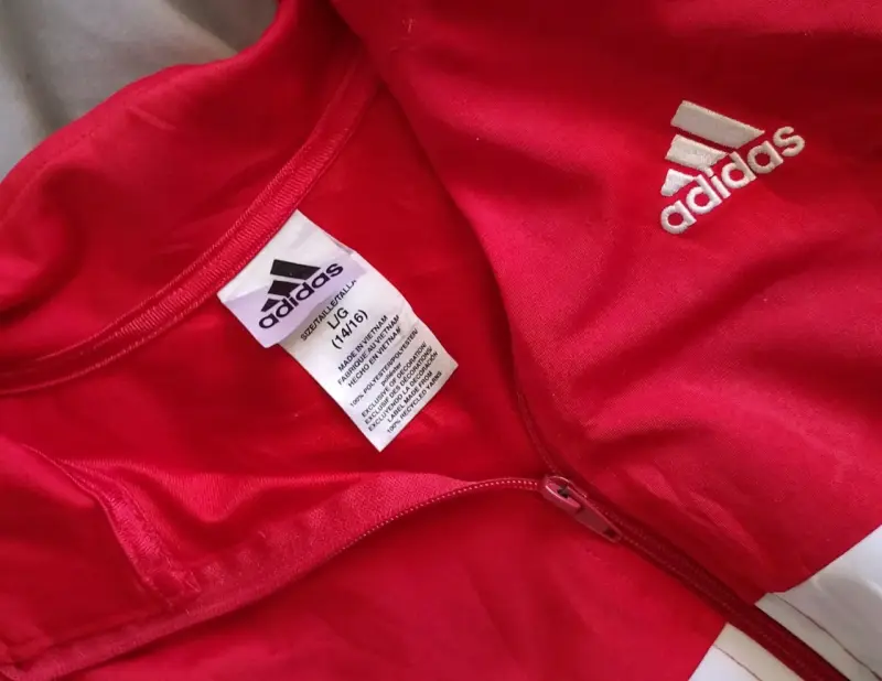 Chaqueta deportiva Adidas roja y negra - 2